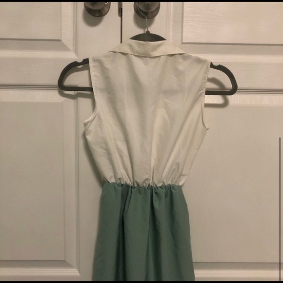 Button-down Summer Dress - Picture 4 of 5